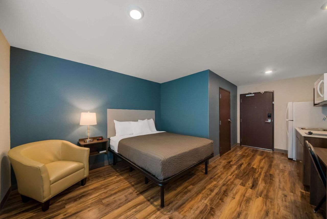 Woodspring Suites Inverness Exterior photo